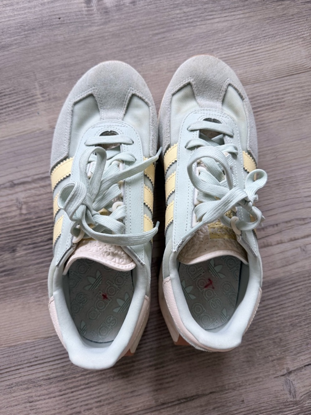 Adidas Women's Retropy size 9.5 - Linen Green / Almost Yellow - Picture 6 of 6